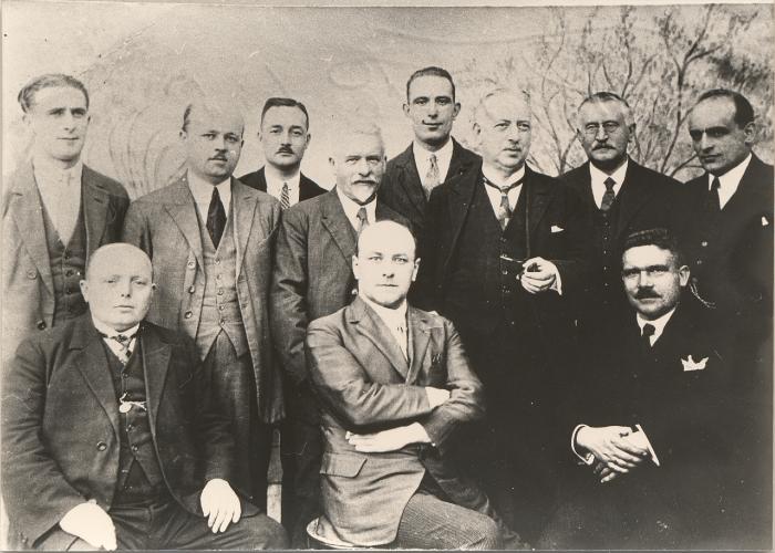 Leden van stadspersoneel en bestuur, liefdadigheidstombola