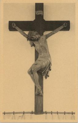 Turnhout - Oost Kerk van het Goddelijk Kind Jezus Kruisbeeld. Werk van kunstbeeldhouwer Jef De Somer, Erpe