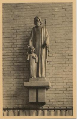 Turnhout - Oost Kerk van het Goddelijk Kind Jezus St. Jozefs beeld. Werk van kunstbeeldhouwer Jef De Somer, Erpe