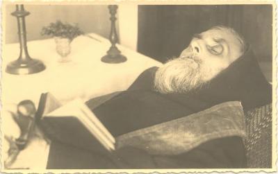 Portret Frans Van Beek (Pater Valeriaan) op doodsbed