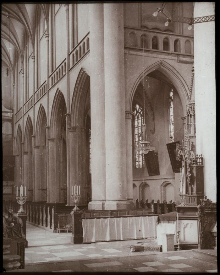 Kempen kunst: Oirschot - binnenzicht kerk