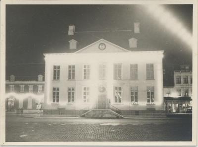 Turnhout. Oud Stadhuis met speciale avondverlichting.