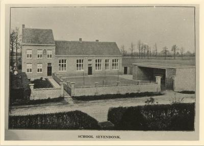 Parochiale School te Zevendonk / exterieur