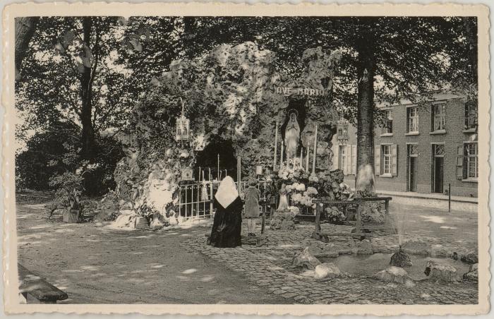 Turnhout Begijnhof Lourdes Grot.