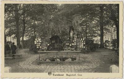 Turnhout Begijnhof. Grot