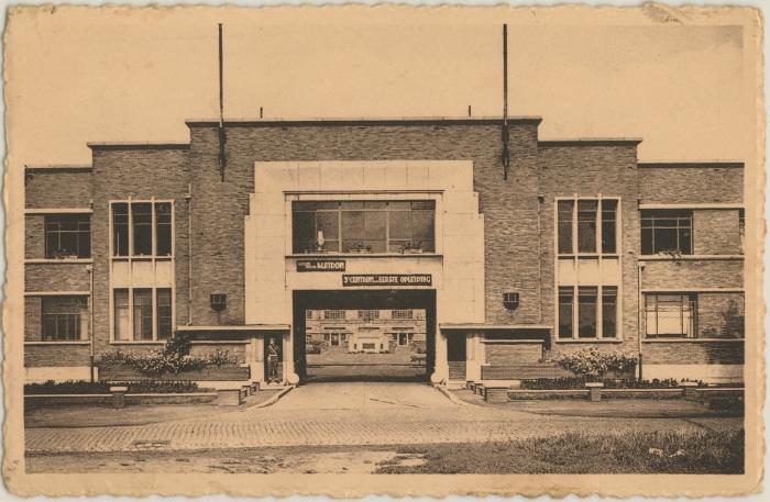 Turnhout - Kazerne Majoor Blairon Caserne Major Blairon De Ingang - L'entrée