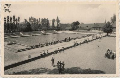 Turnhout Zwemkom en Kinderplage. Bassin de natation et plage d'enfants