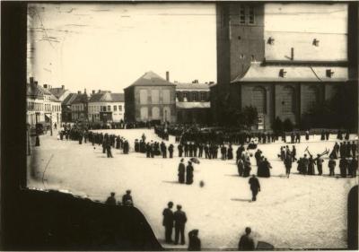 Grote Markt / verm. Begrafenis per koets WO I