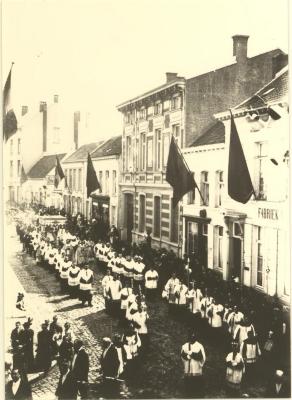 Processie hoek Gasthuisstr. - Korte Gasthuisstr.