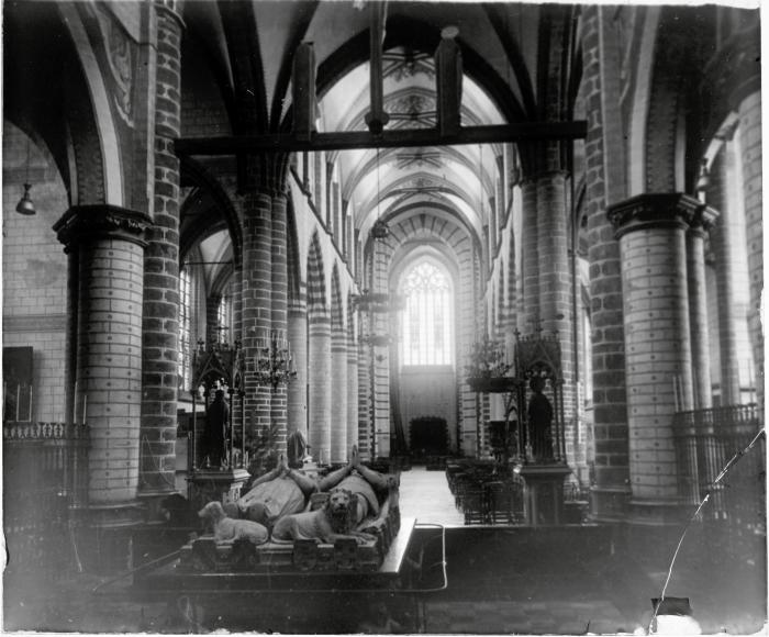 Interieur kerk