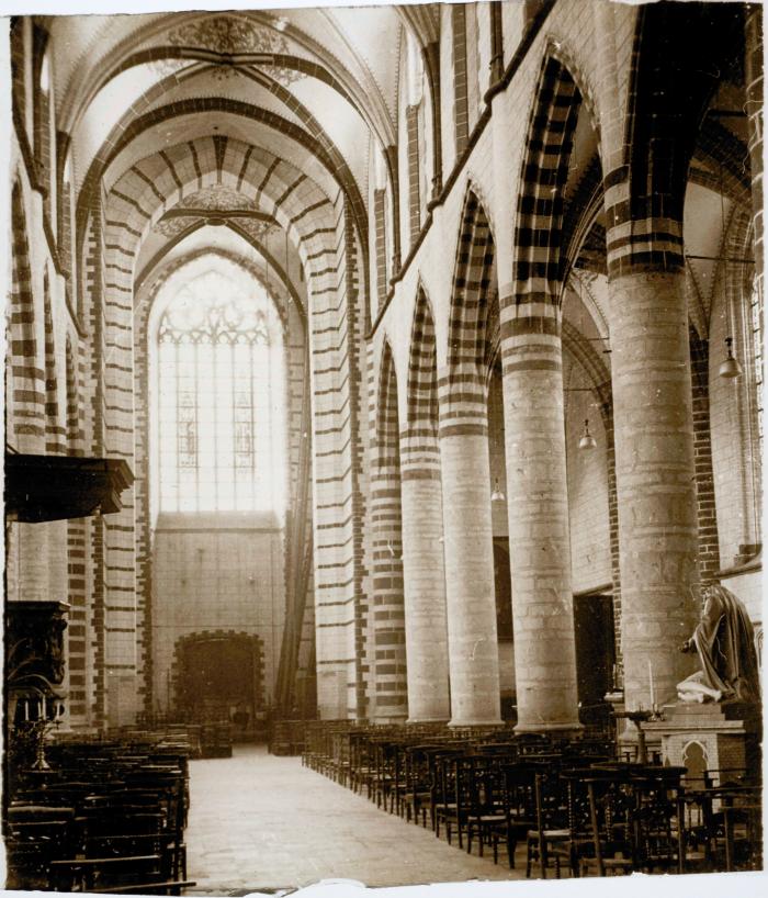 Interieur kerk
