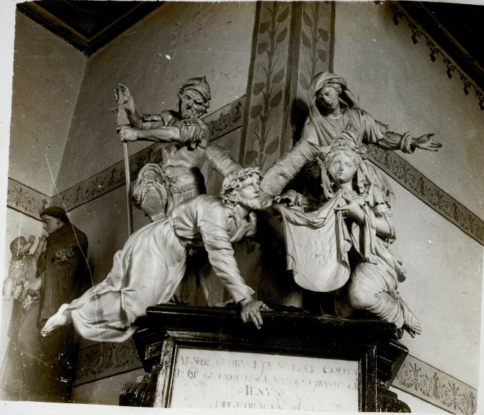 Beeldengroep met de Heilige Veronica