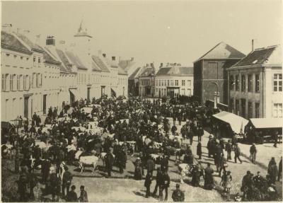 Koemarkt vóór 1904 op Grote Markt