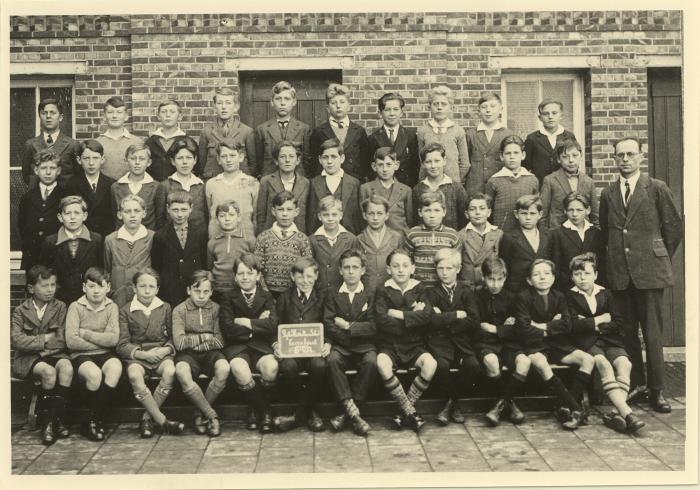 RMS Begijnenstraat : klas 1931-32 6de VA, (Jos Van Dooren) 