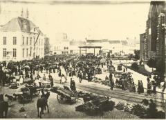 Grote Markt : groente en dierenmarkt na 1904