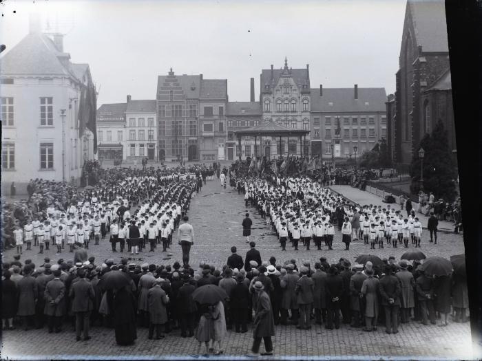 Turnfeest op de Grote Markt