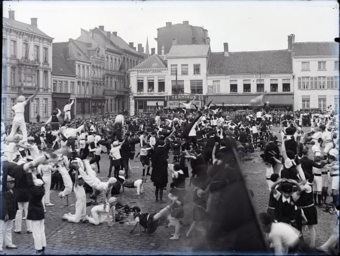 Turnfeest op de Grote Markt