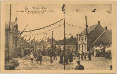 Weelde-Straat De straat bij de inzegening der Sint Janskapel op 4 September 1928