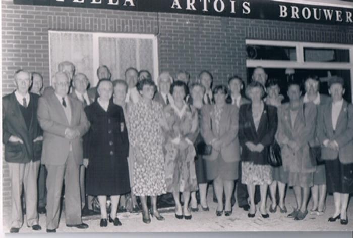 Groepsfoto bij Brouwershuis te Tielen