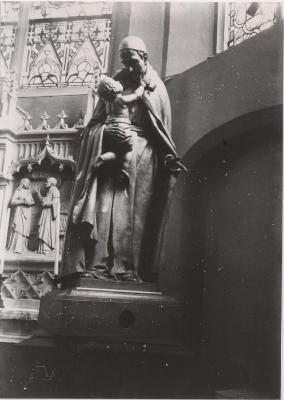 St. Pieterskerk / Sculptuur St. Vincentius a Paulo