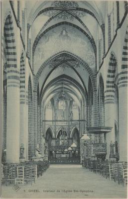 Gheel Intérieur de l'Église Ste-Dymphne