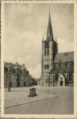 Geel Stadhuis en Kerk