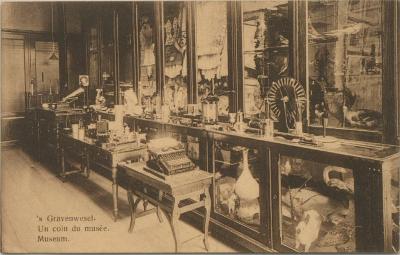 's Gravenwezel. Un coin du musée. Museum. Pensionnat du Saint-Cœur de Marie. 's Gravenwezel (Wijneghem). Kostschool van het Heilig Hart van Maria