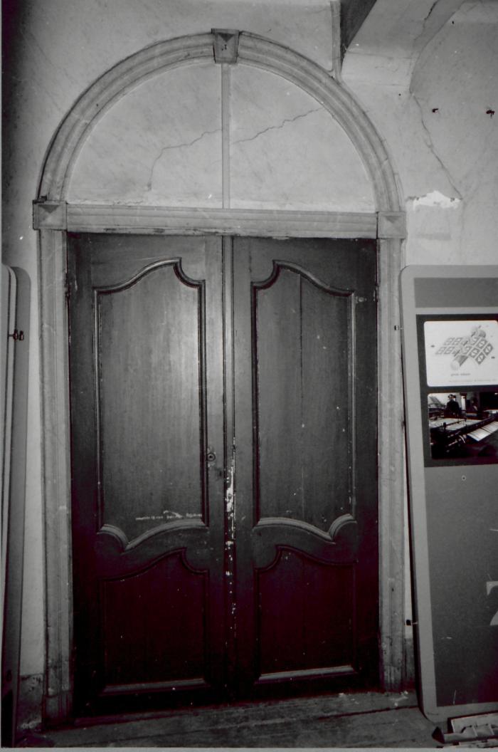 Het "Huis Metten Thoren" voor de restauratie rond 1980/ Nu het Taxandriamuseum