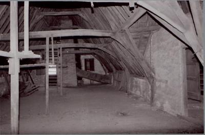 Het "Huis Metten Thoren" voor de restauratie rond 1980/ Nu het Taxandriamuseum