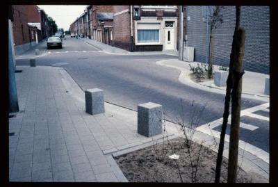 Zicht op het kruispunt van de Maasstraat met de Bentelstraat en Nieuwstad te Turnhout.
