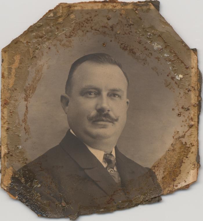 Vereniging Wezentroost / Portret J. Devolder