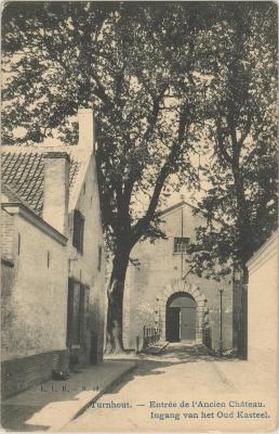 Turnhout. - Entrée de l'Ancien Château. Ingang van het Oud Kasteel.