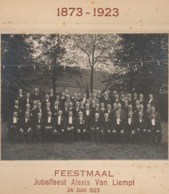 Edele Handboog. groepsfoto. jubelfeest A. Van Liempt (1923)