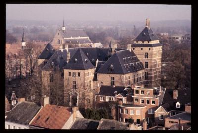 Panoramisch zicht op het kasteel van de hertogen van Brabant en de Heilig Kruiskerk op het begijnhof te Turnhout