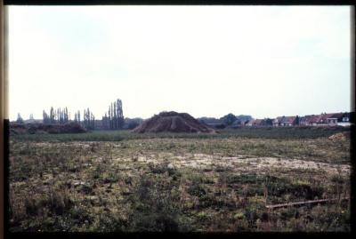 De voormalige gronden van staalgieterij Allard aan de Nieuwe Kaai te Turnhout.  Achteraan enkele huizen van de Schippersstraat.