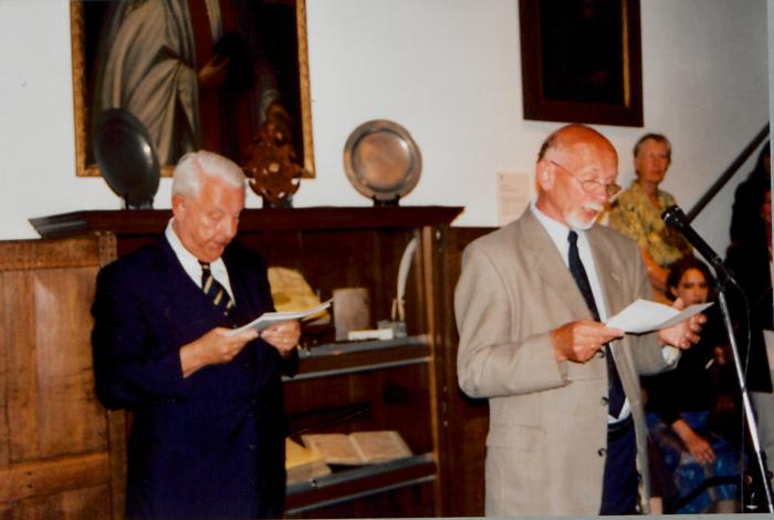 Tentoonstelling 3 vrouwen op het Begijnhof 27 juni - juli 2002 Winefrida Levi, Joke Vandenbrandt, Leona Sels Begijnhofmuseum