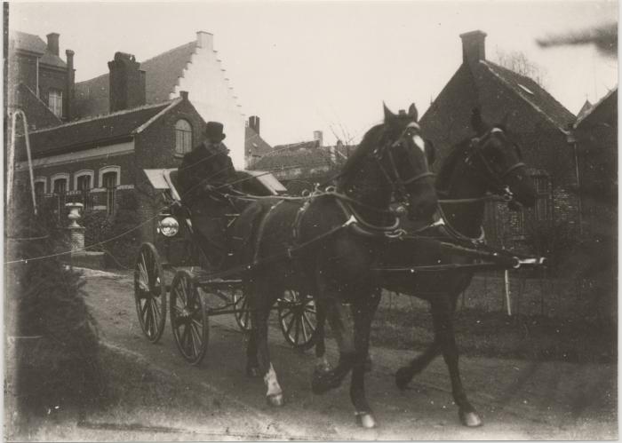 Caron / koetsen, paarden, stallingen, tuin, auto's, tuinfeest etc.
