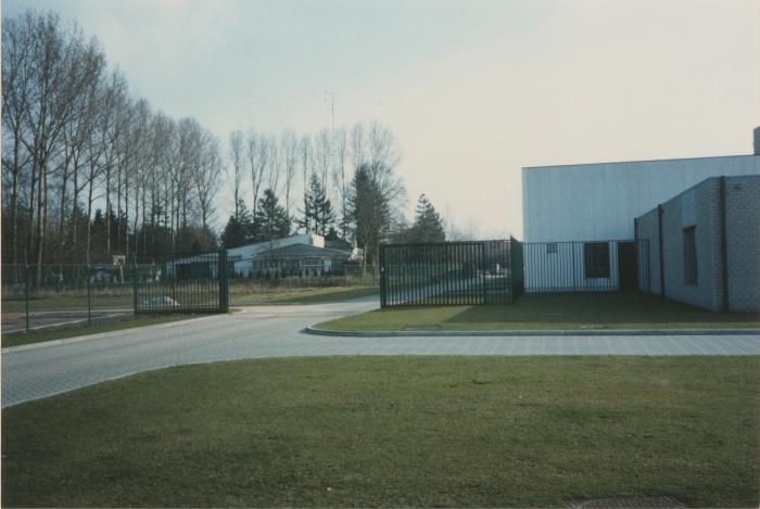 Het nieuwe stadsmagazijn in Everdongenlaan / exterieur
