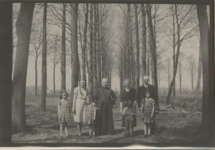 Familieprotret / E.H. Van Hal en Fam. C. Van Hal - Dierckx
