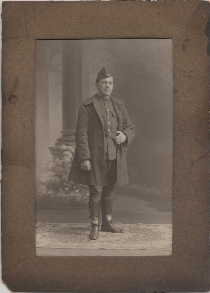 Portret soldaat in uniform / wielrenners / Nuyens J.
