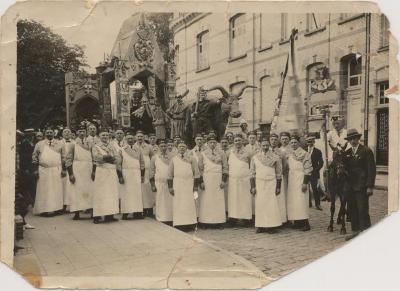 Onafhankelijkheidsfeesten 1930 / Groepsfoto Beenhouwersbond
