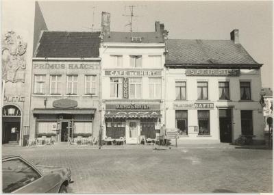 Grote Markt / Café De Beiaard, Den Hert, Pallieterhof
