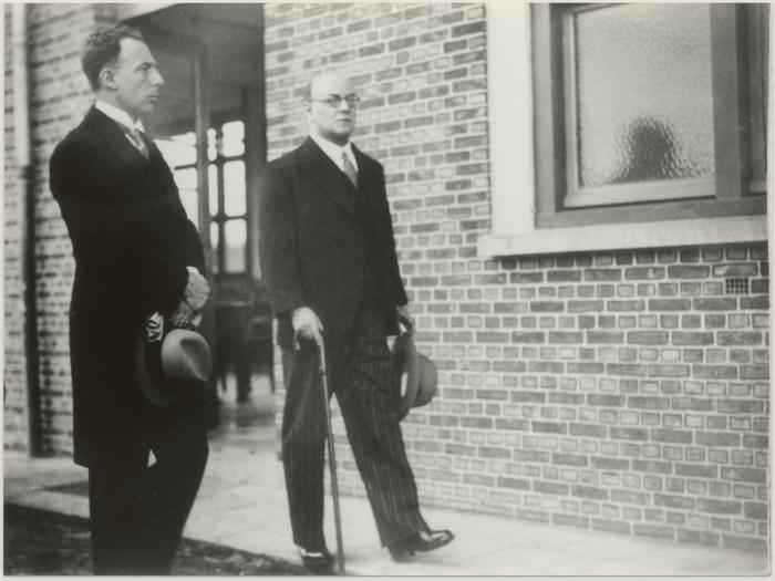 Foto album Burgemeester Van Hoeck
