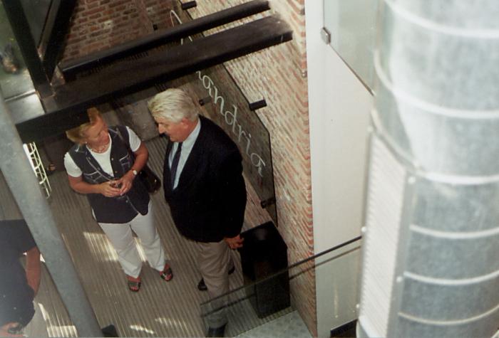 Taxandria museum. 3 september 1999  Inhuldiging guillotine in overdracht van de provincie naar de Stad Turnhout.
