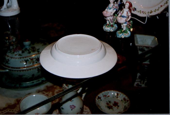 Taxandriamuseum, zolderverdieping, huisraad, zaal Francicus Xavéry porseleinen voorwerpen.
