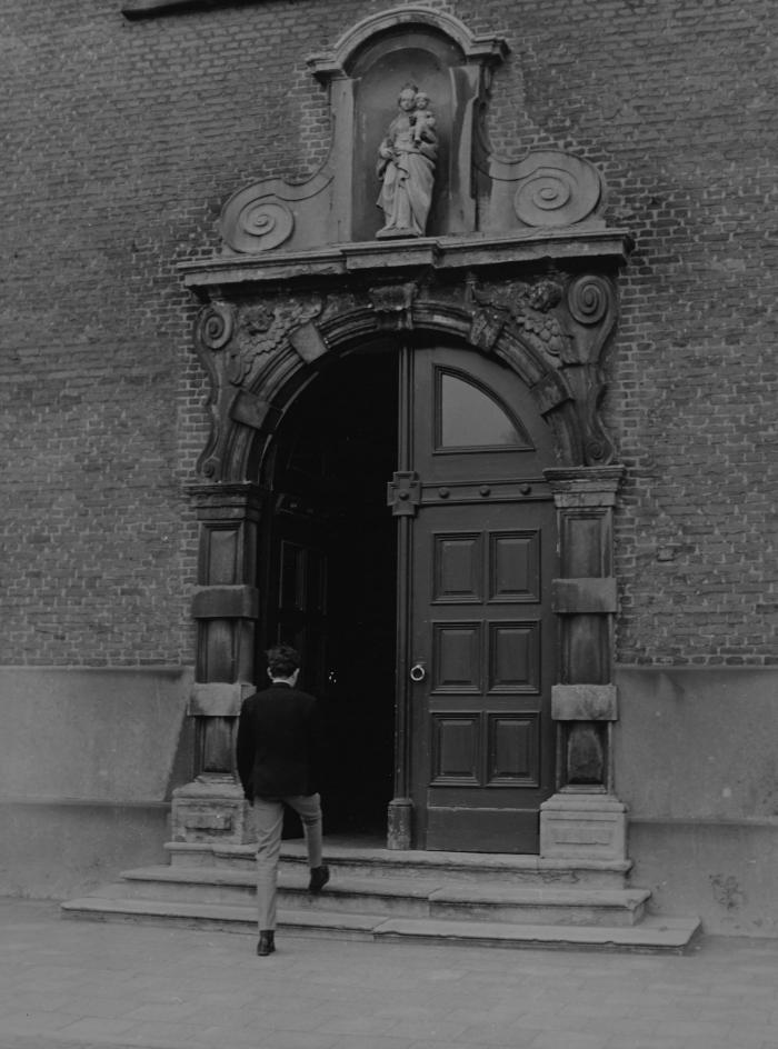 Fototentoonstelling "600 jaar Begijnhof". Kerk.
