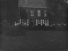 Fototentoonstelling "600 jaar Begijnhof". Westkant.
