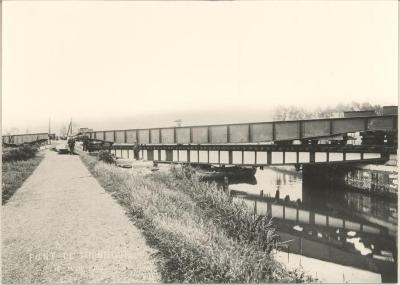 IJzeren brug over het kanaal Dessel-Turnhout-Schoten - Opbouw