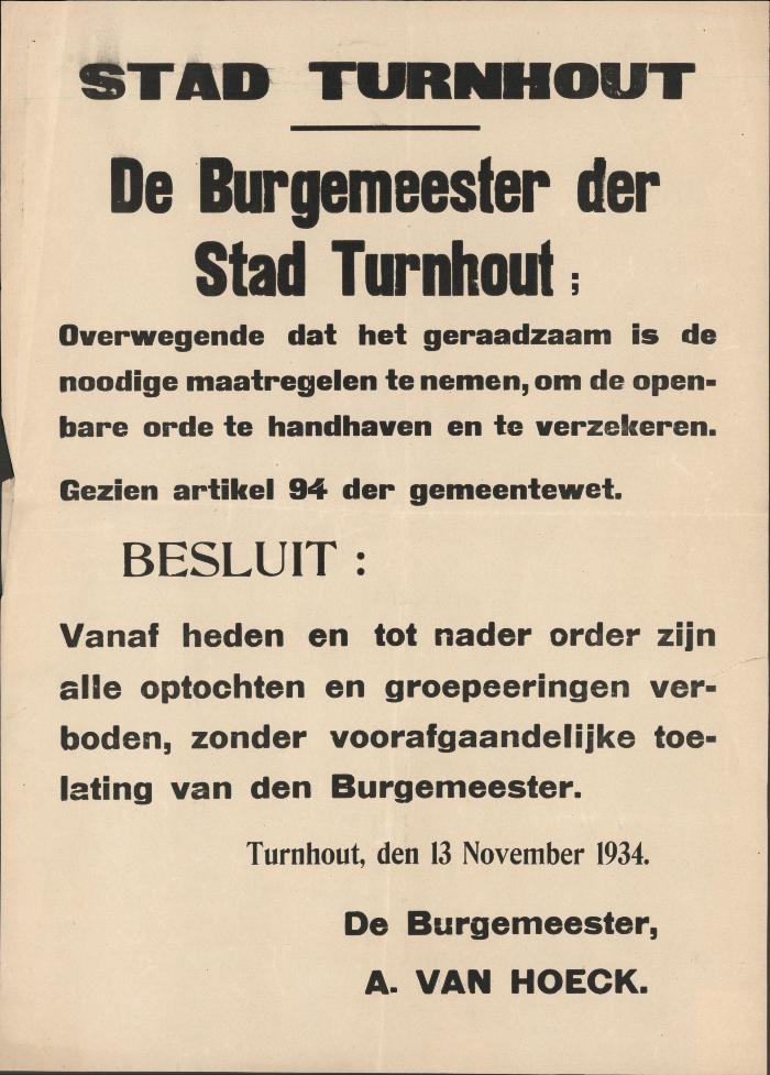 "Politieverordening (…) noodige maatregelen te nemen om de openbare orde te handhaven (…) 13 november 1934", affiche
