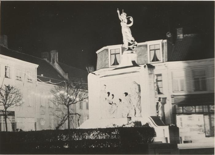 Lichtweek Dec. 1937 / St. Pieter, stadhuis, Zegeplein…